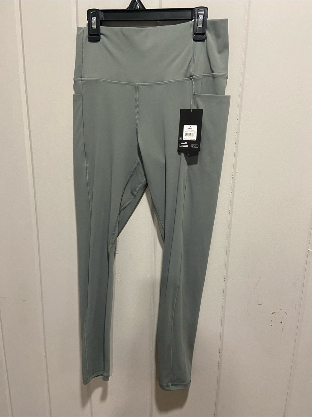 Avia SoftSculpt Leggings in sage